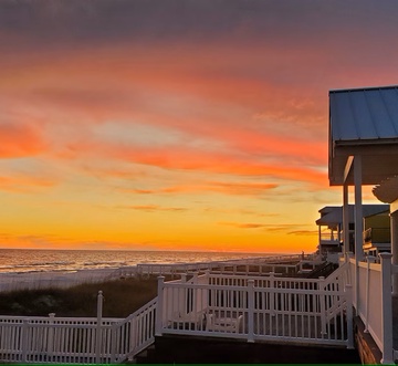 Honey's Beach Cottage