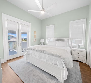 330 Beachside Dr