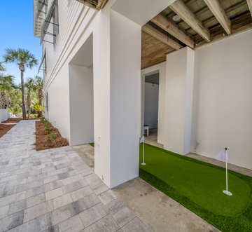 330 Beachside Dr
