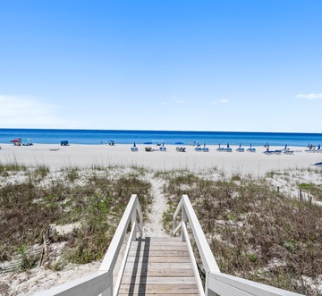 330 Beachside Dr