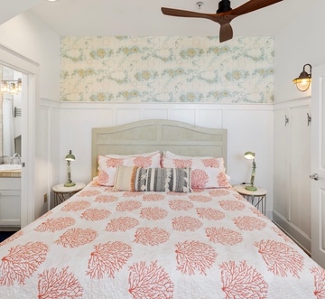 Carillon Market 305