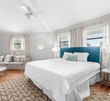 Belaire Bungalow