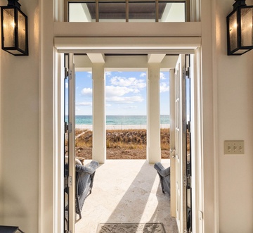 404 Beachside The Crest