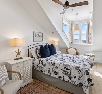 Carillon Market 305