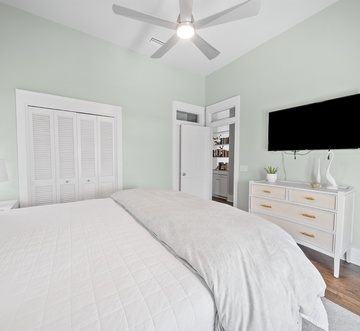 330 Beachside Dr