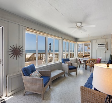 Honey's Beach Cottage