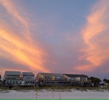 Honey's Beach Cottage