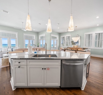 330 Beachside Dr