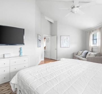Belaire Bungalow