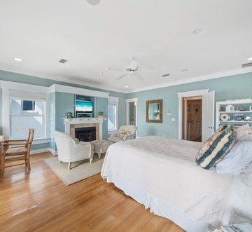 Shangri-La at Carillon Beach