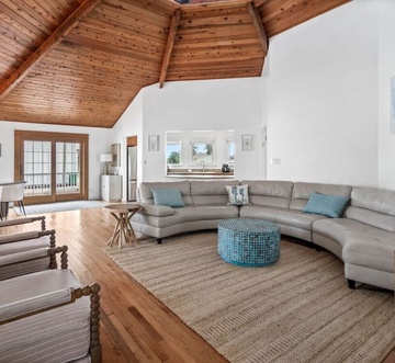 Belaire Bungalow