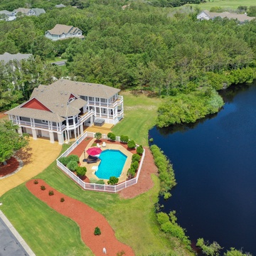 CC124: Corolla Beach House (Formerly Kari'd Away)