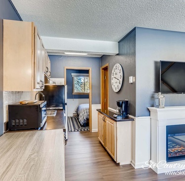 Living Area / Kitchen