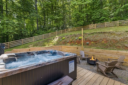 Modern Mountainside Cabin 4