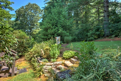 Rose Hill Country Cottage 3