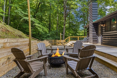 Modern Mountainside Cabin 3