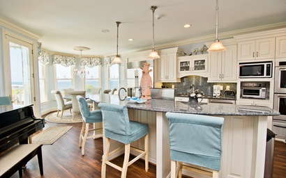 Gone With The Waves 10