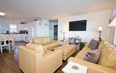 Captain's Quarters East 2