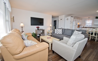 Captain's Quarters West 4