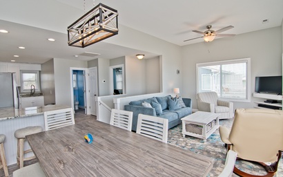 Dolphin Watch East 8