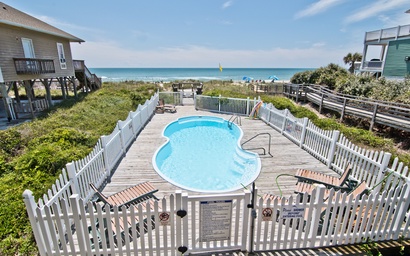 Susie's Ocean Retreat East (formerly Footprints East) 8