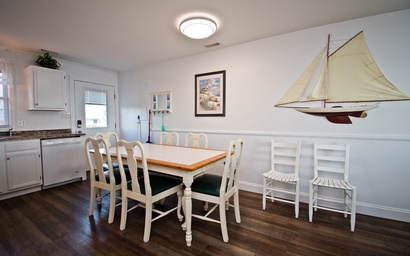 Captain's Quarters West 9