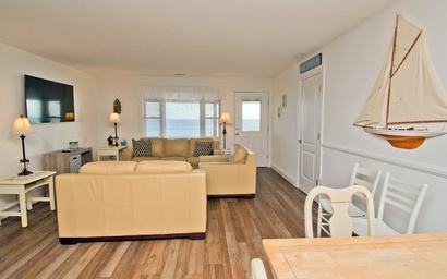 Captain's Quarters East 6