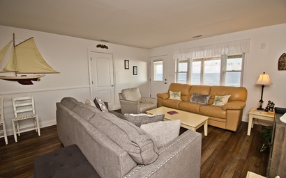 Captain's Quarters West 3