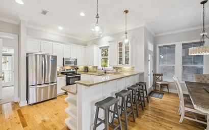 Tram-on-Time Main House 2