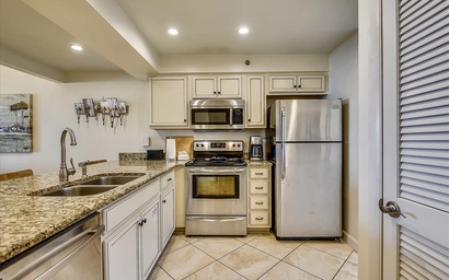 HP 12W Gulf Front Condo 6