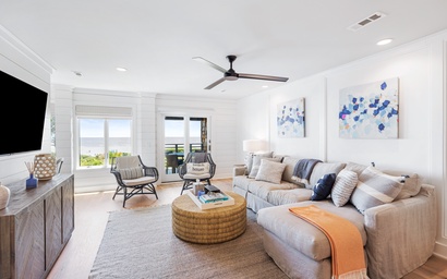 4421 Windswept Villa