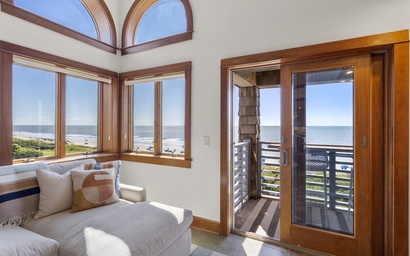 4465 Windswept Villa 4