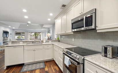 1220 Greenslake Cottage 6