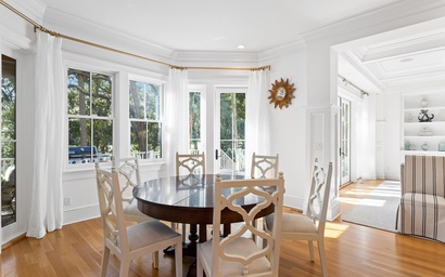 262 Governors Drive 5