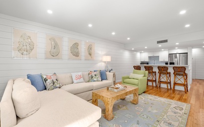 1351 Fairway Oaks Villa