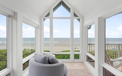 4221 Mariners Watch Villa