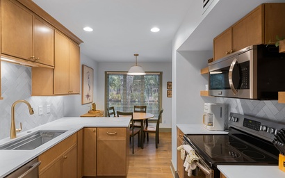 4705 Tennis Club Villa 6