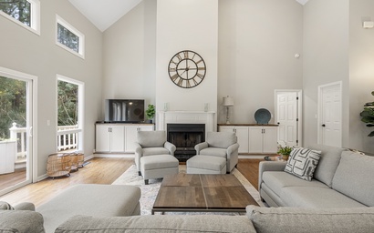 256 Governors Drive 5