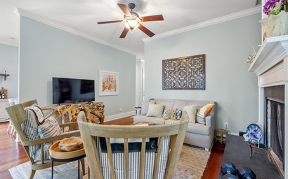 253 Governors Drive 5