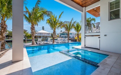 Aqua Bay