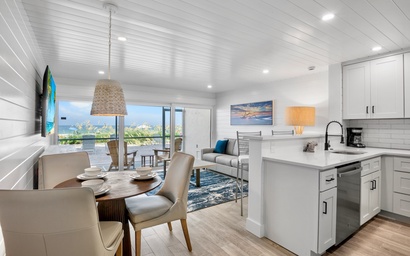 Coconuts Beachfront #107