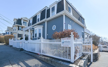 Harbortown Hideaway 2