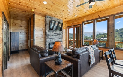 Smoky Peaks Pool Cabin 2