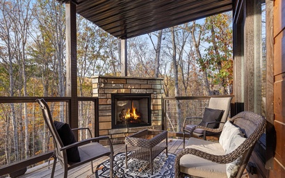 Bearfoot Splash Hideaway 4