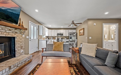 Smoky Mountain Game Den 5