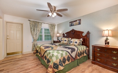 Cs Creekside Condo 2