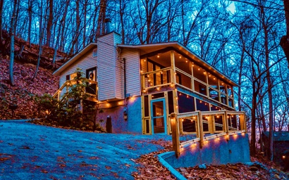 Smoky Mountain Game Den