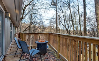 Golden Pines Retreat 3