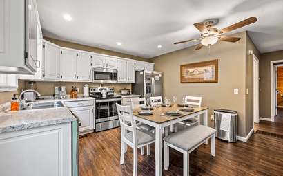 Smoky Mountain Game Den 5