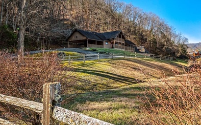 Walden's Creek Lodge 3